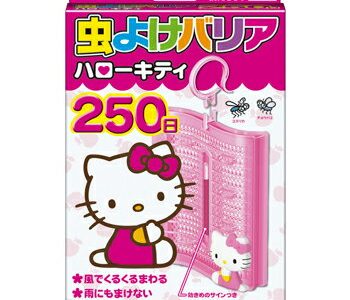 【春夏限定】フマキラー　虫よけバリア ハローキティ 250日[虫除け 吊るすタイプ] 本体1個、ひも付きフック1本　微香性。屋外・屋内兼用　忌避効果の高い薬剤と天然ハーブの香り ( 4902424435986 )※無くなり次第終了