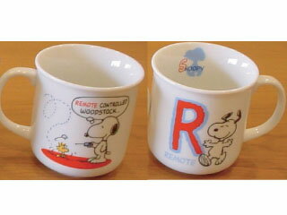 スヌーピー マグカップ イニシャルマグ　R　日本製　電子レンジ食洗機OK 　SNOOPY 子供会 ワンコイン コップ 景品 バレンタインデー ホワイトデー クリスマス プレゼント 卒業記念品 ギフト ピアノ発表会 合唱コンクール マリモクラフトオリジナル商品 ロングラン商品