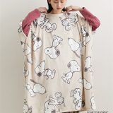 PEANUTS レディース /ピーナッツ ゆるシルエットあたたかフリースウェア ポンチョ風 ルームウェア 部屋着 女性 アイボリー 総柄 /ブルー おやすみ /ベージュ ビックスヌーピー ニッセン nissen